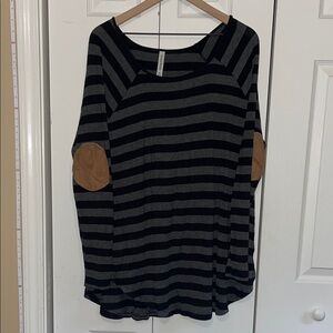 Zenana Outfitters Black and Gray Striped Blouse